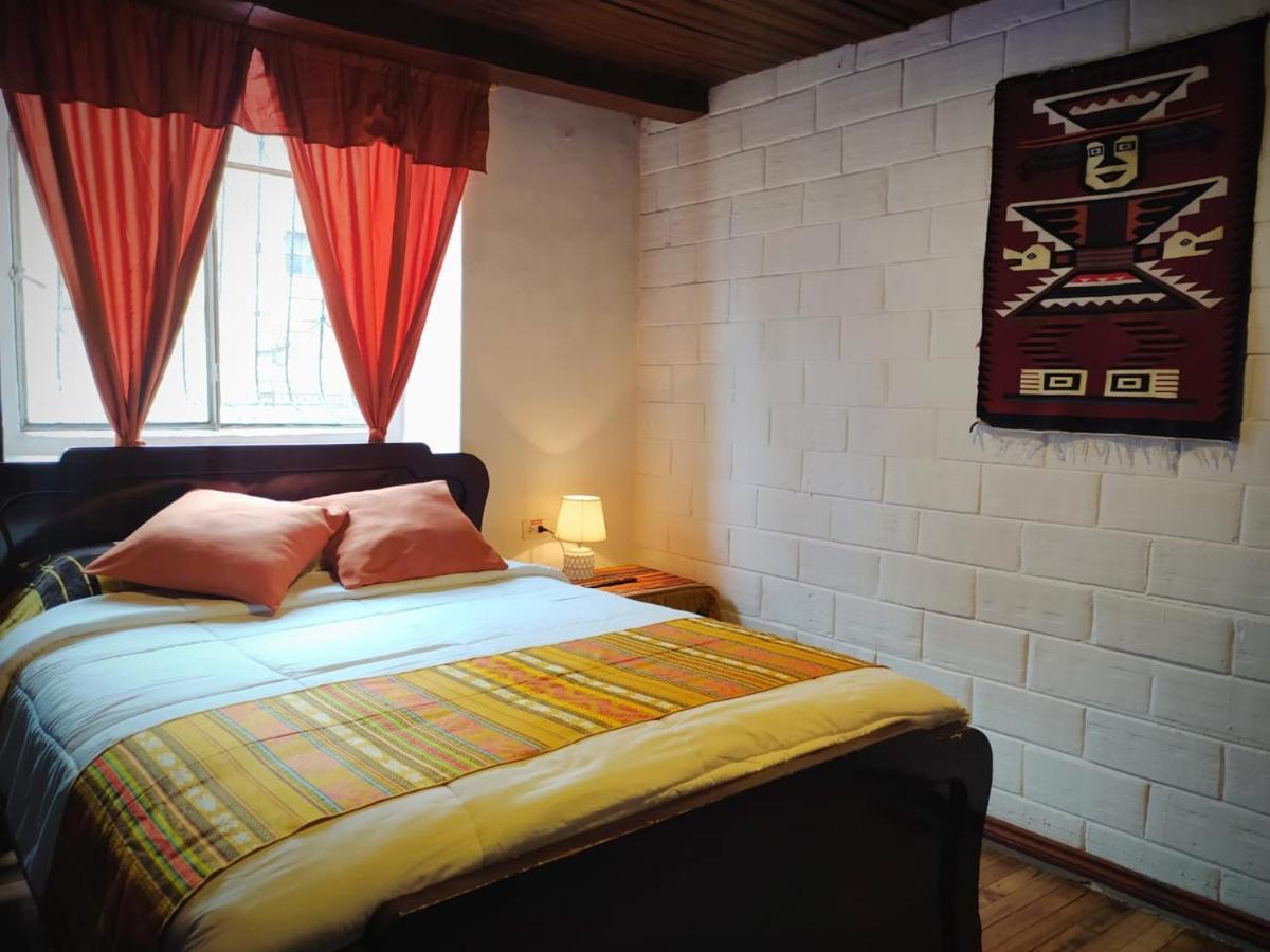 Hotel Hostal La Casa Tolena Quito - Ecuador Esterno foto