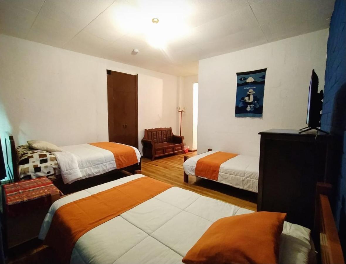 Hotel Hostal La Casa Tolena Quito - Ecuador Esterno foto