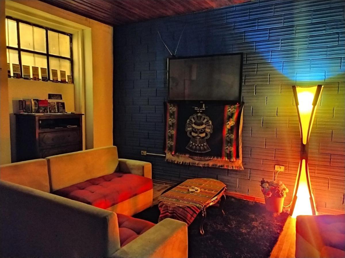 Hotel Hostal La Casa Tolena Quito - Ecuador Esterno foto