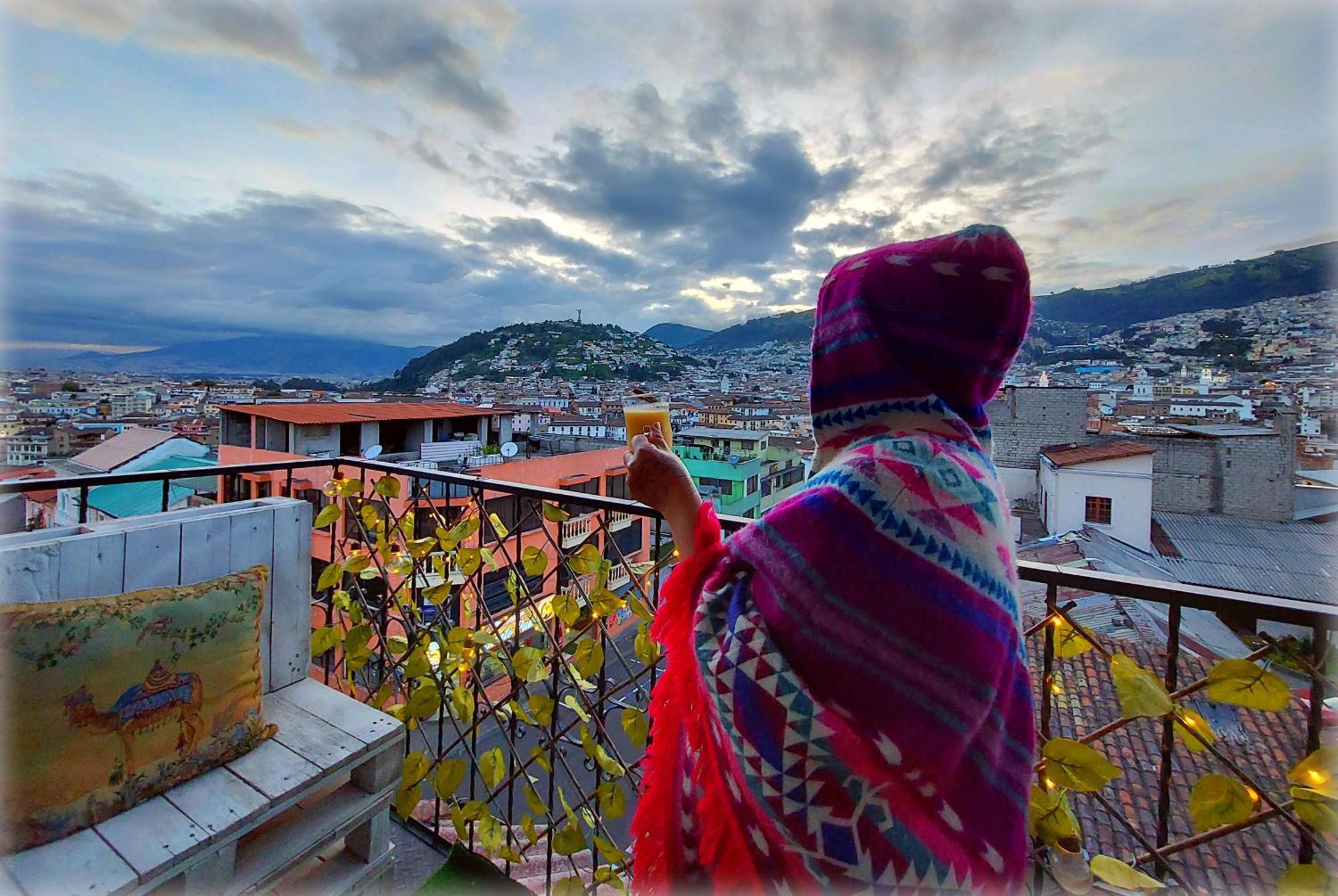 Hotel Hostal La Casa Tolena Quito - Ecuador Esterno foto